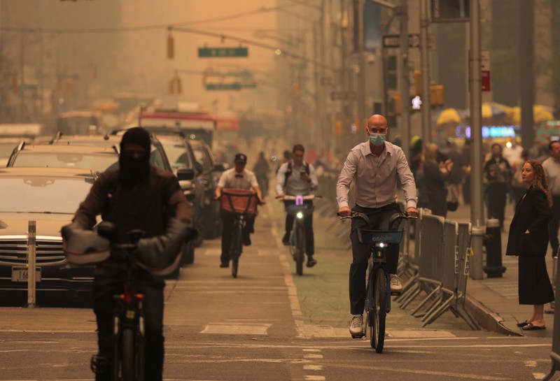 ¡¡ la ciudad fue tragada por el humo naranja! El alcalde de Nueva York insta a la gente a usar máscaras N95 